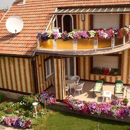 Amalia Apartman Jula Exterior foto