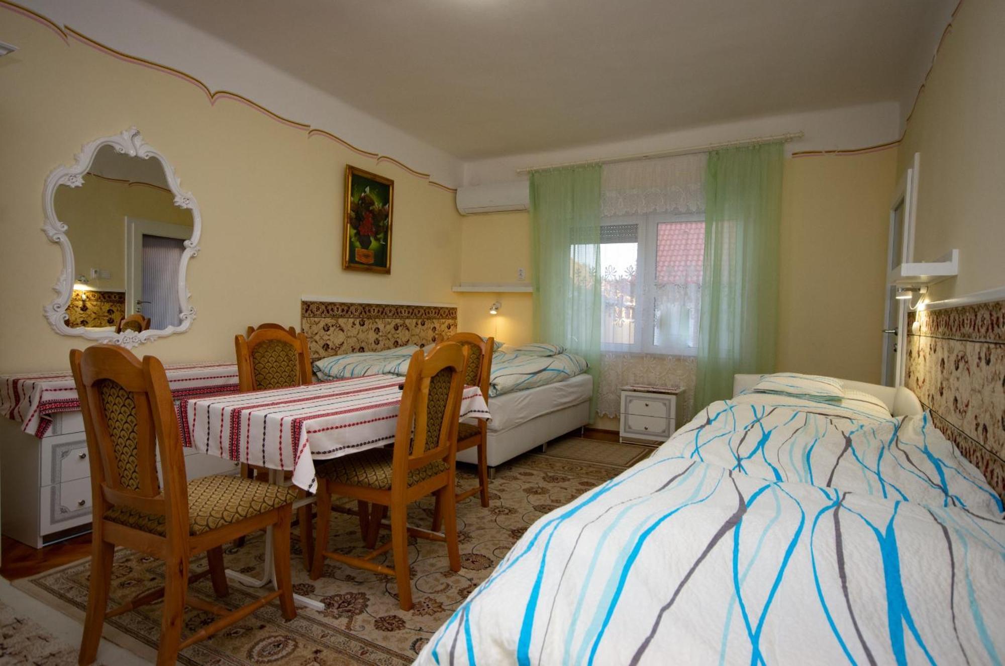 Amalia Apartman Jula Exterior foto
