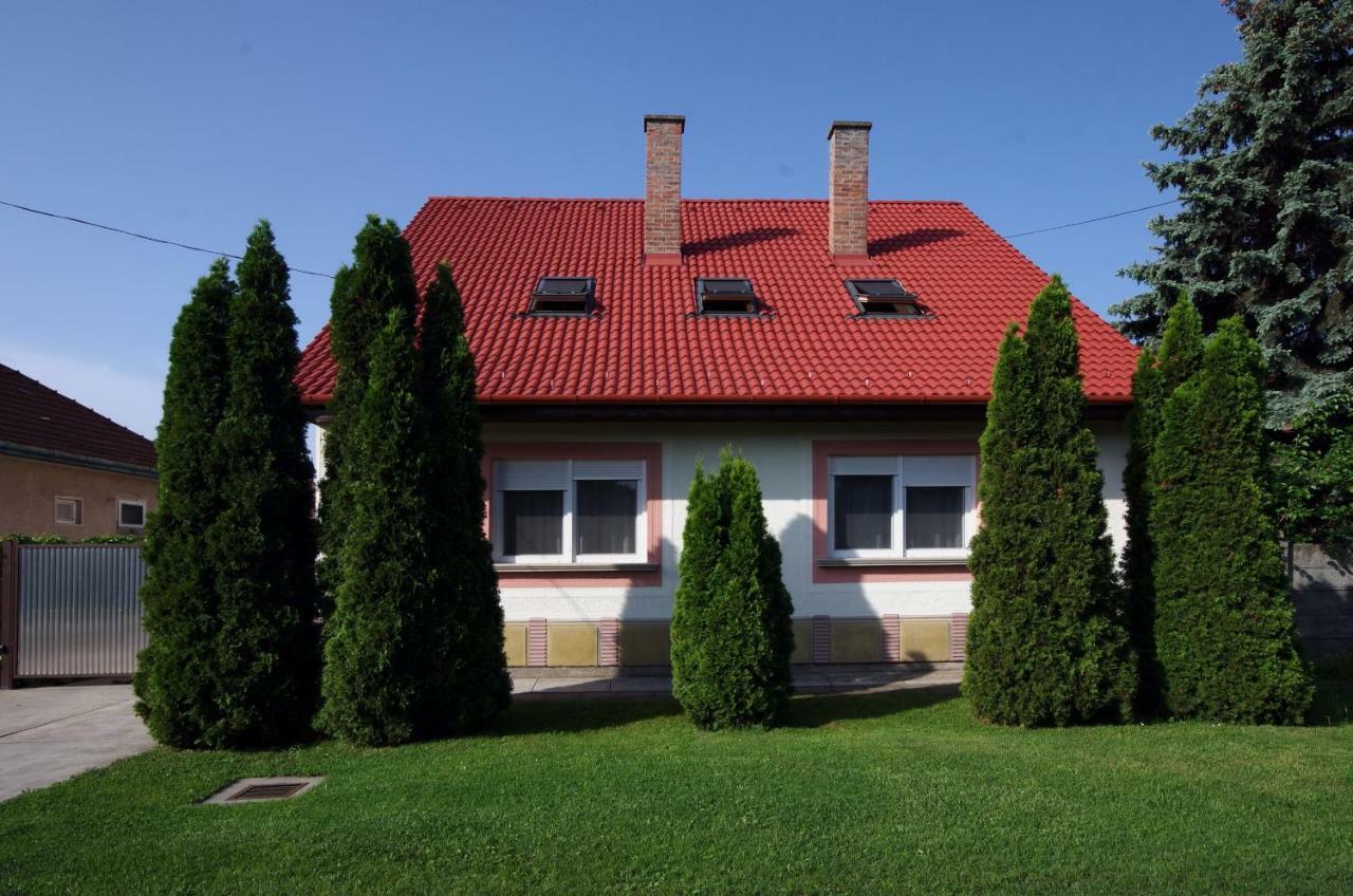 Amalia Apartman Jula Exterior foto
