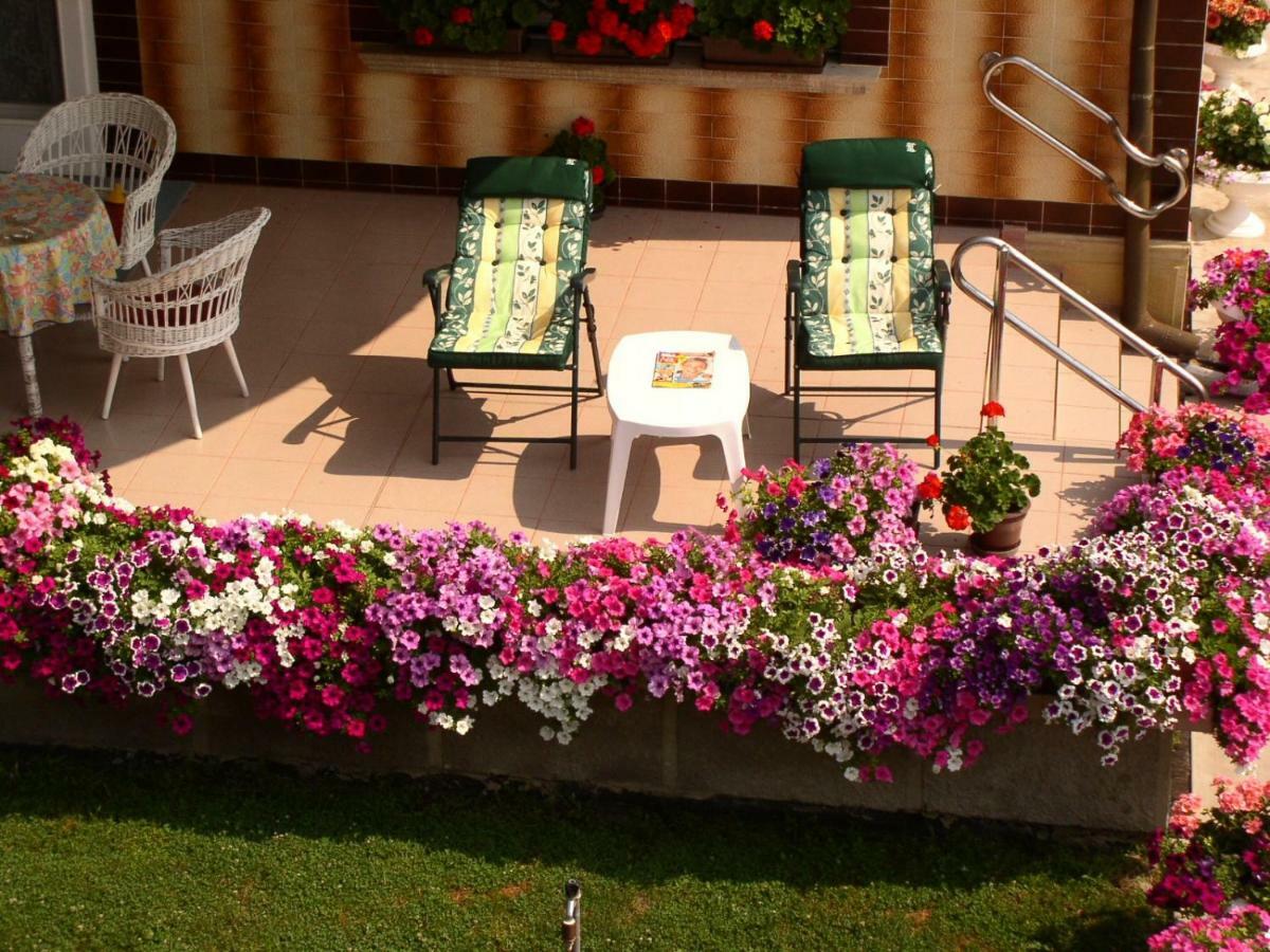 Amalia Apartman Jula Exterior foto