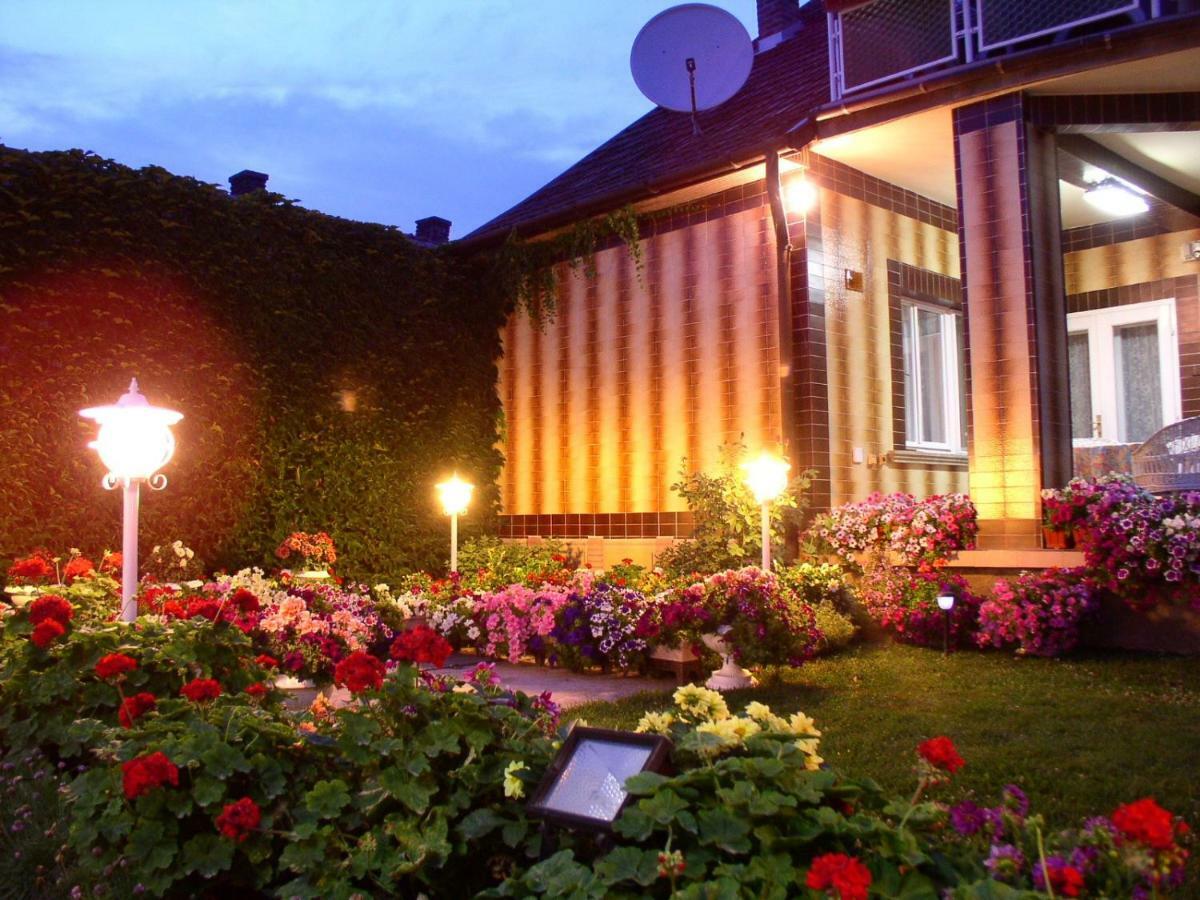 Amalia Apartman Jula Exterior foto
