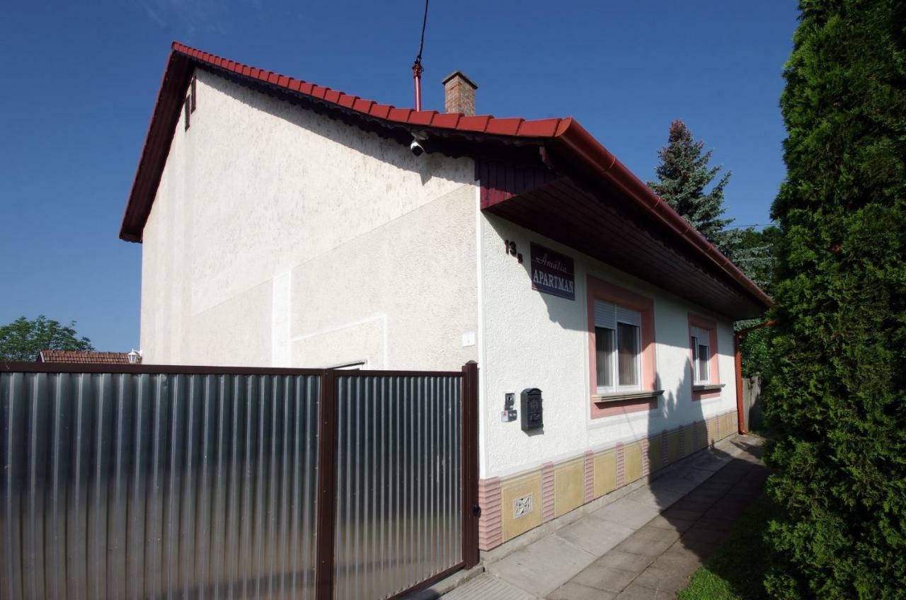 Amalia Apartman Jula Exterior foto