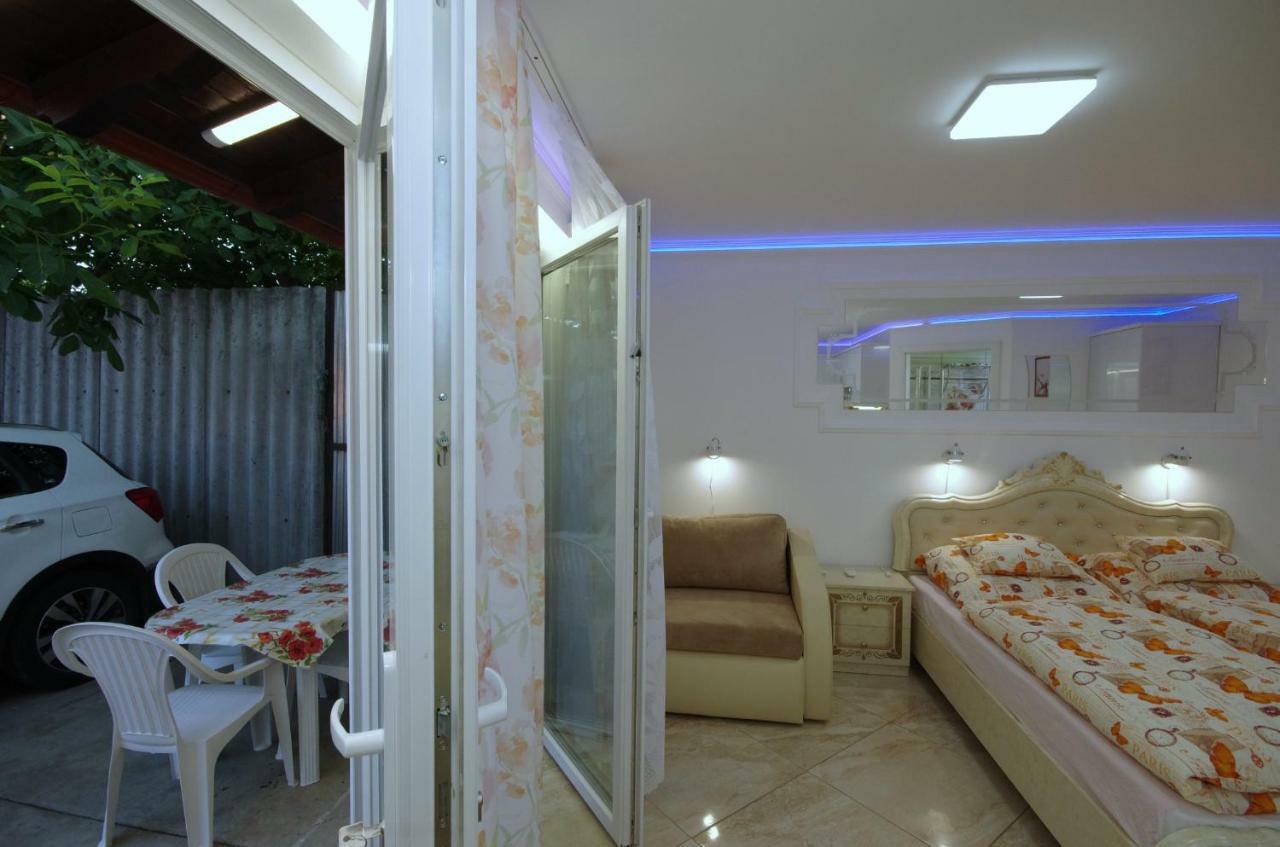 Amalia Apartman Jula Exterior foto