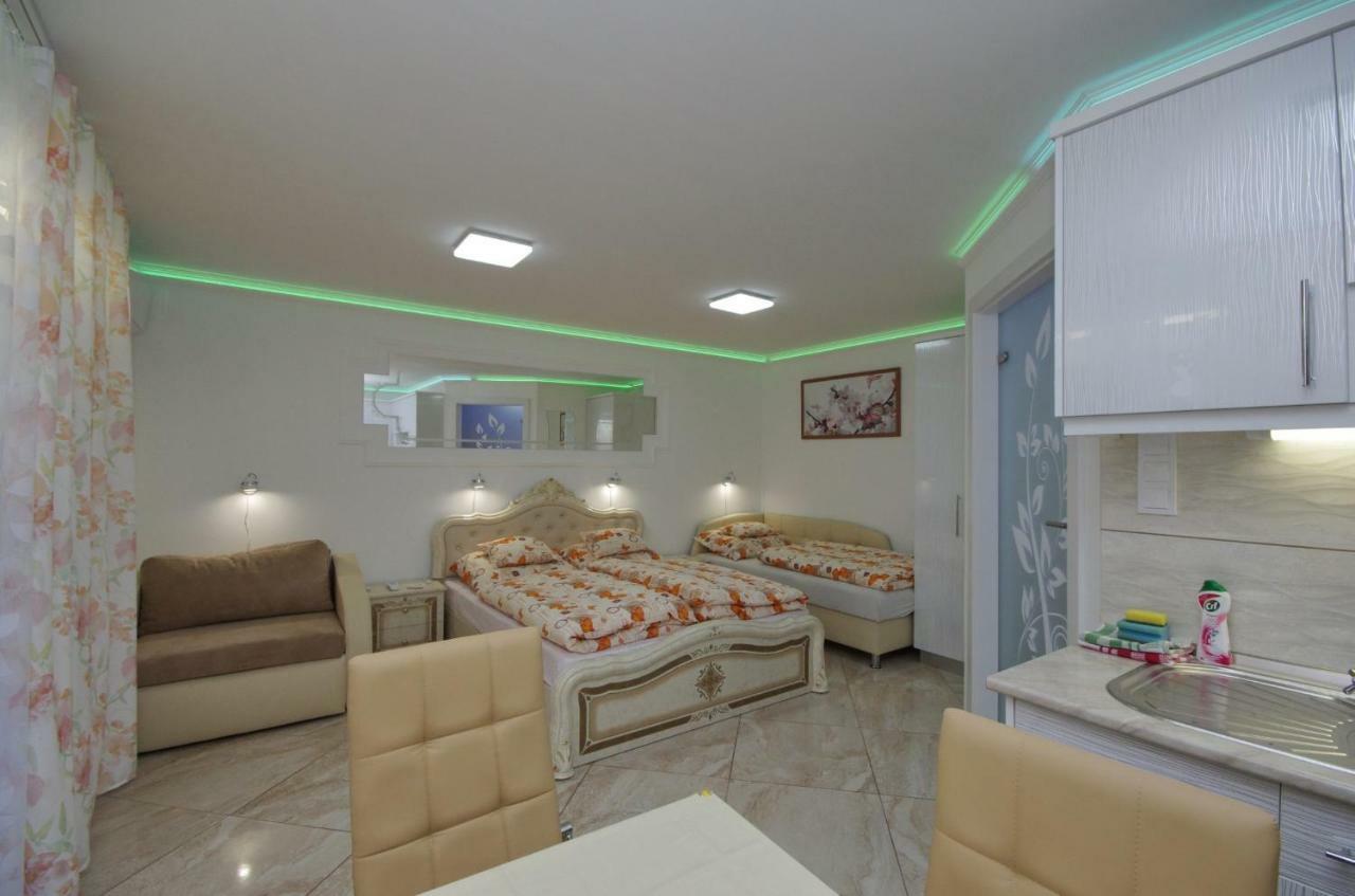 Amalia Apartman Jula Exterior foto