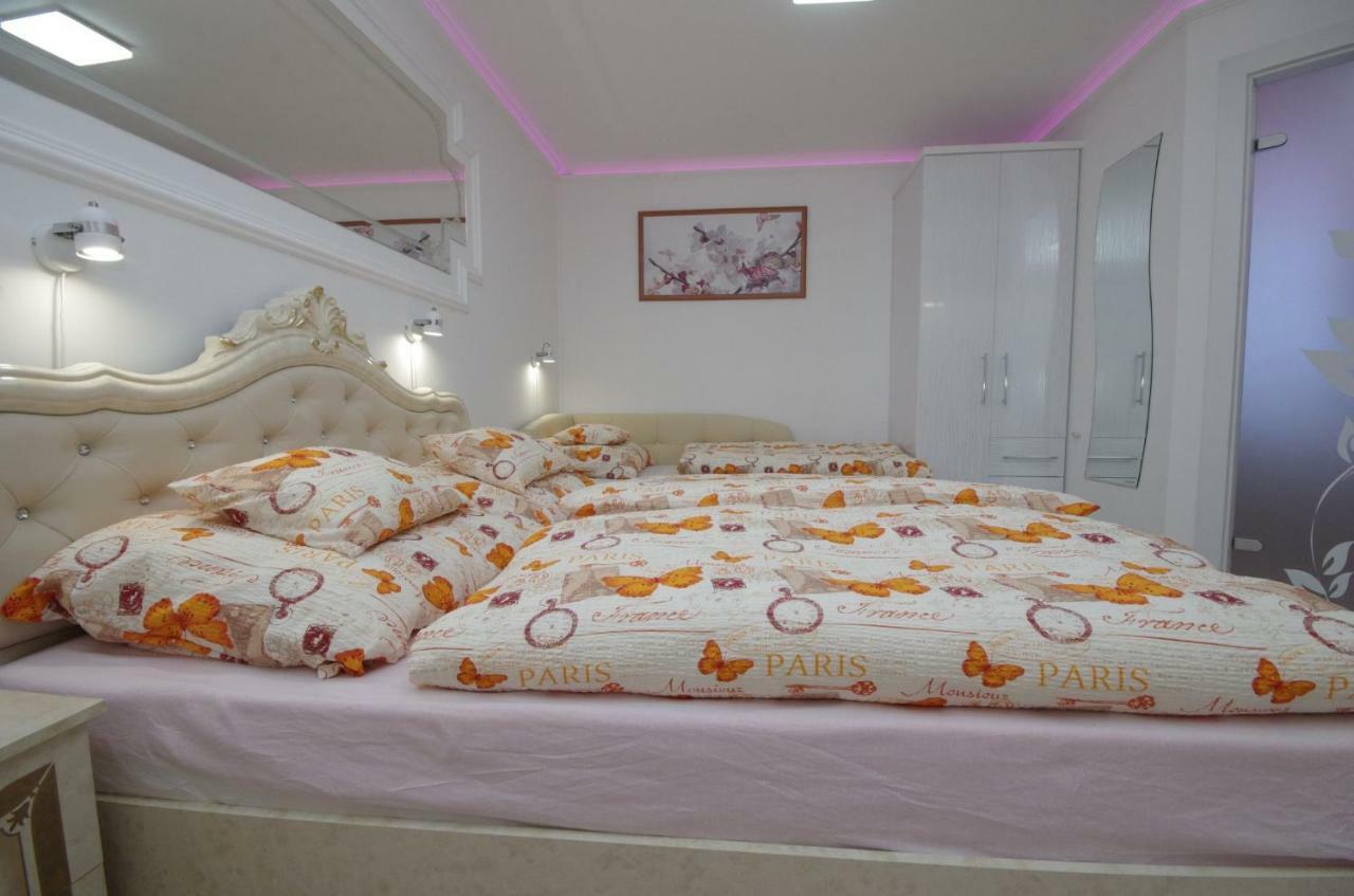 Amalia Apartman Jula Exterior foto